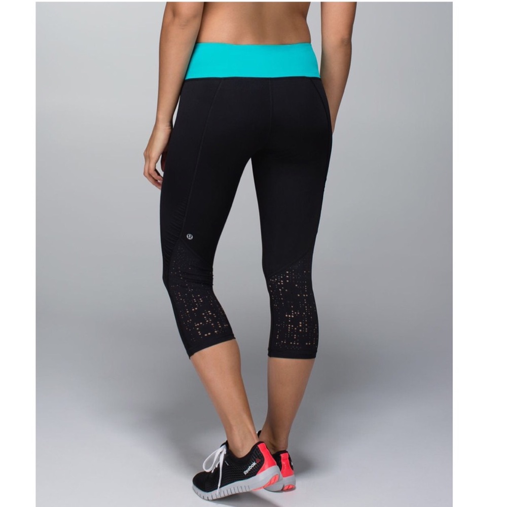 Lululemon Water Bound Crop